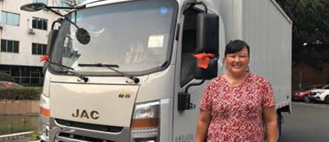 女司機(jī)開帥鈴 看煙臺(tái)謝大姐是如何一步步走上貨運(yùn)之路的