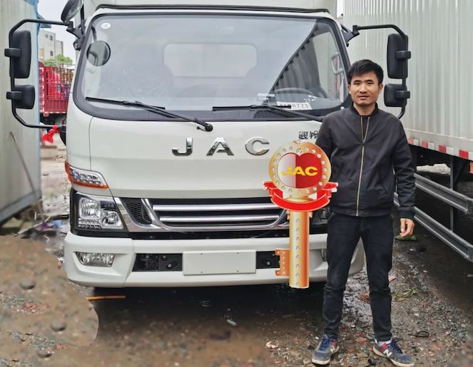 提了一輛又一輛！“90后”陳卓：江淮輕卡 我的“福星”