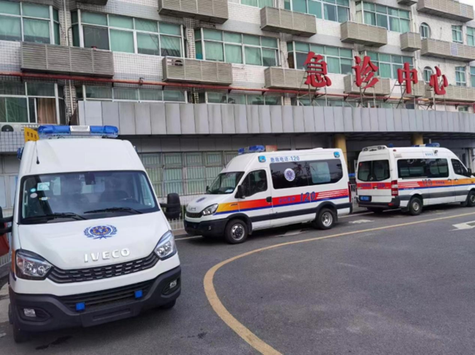 南京依維柯助力護(hù)航卡友 保障物流暢通