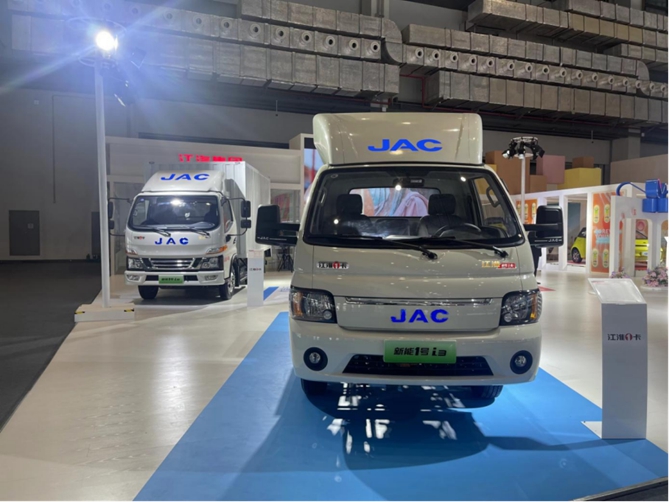 發力新能源，江淮1卡閃耀?？谛履茉呆咧悄芷囌?>
                </div>
            </a>
        </div>
        <div   id=