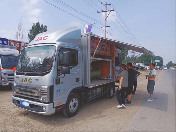  愛琢磨的“彈棉郎” 選擇江淮1卡帥鈴S3走街串巷送溫暖！