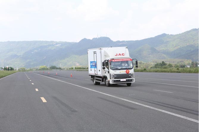 實力！江淮1卡冷鏈1號·帥鈴冰博士獲“5A級冷藏車”權威認證 