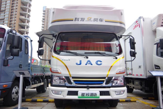 選擇江淮1卡駿鈴聚寶盆混動(dòng)房車，打開(kāi)“十一”黃金周旅行新方式