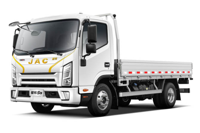 搭載2090mm合規最寬駕駛室，駿鈴S9超寬體賦能高效重載運輸