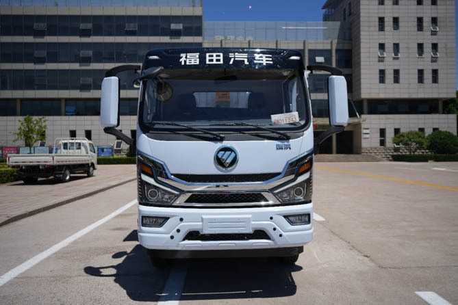 城市綠色渣土運(yùn)輸?shù)男麓鸢?瑞沃大金剛ES3-EV