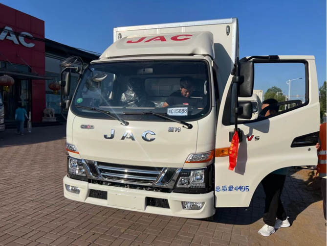 物流公司老總說：無論做什么運輸，心心念念的還是江淮1卡駿鈴