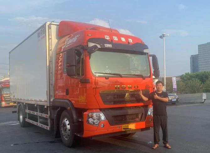 中國重汽豪沃TX7載貨車：高效動力，活蝦運輸“鮮”行一步！