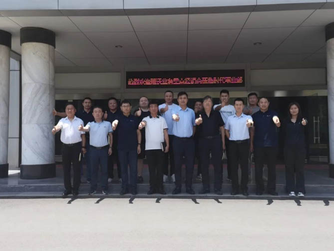 瑞沃業務重點經銷商來訪時代事業部參加營銷模式變革溝通交流會