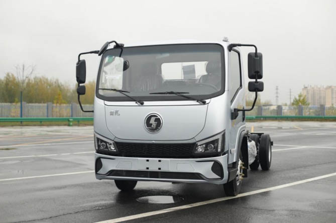 高效出勤，經(jīng)濟(jì)節(jié)能  德龍G200引領(lǐng)經(jīng)濟(jì)型輕卡新風(fēng)尚