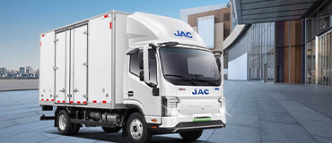 【周六有老友】致敬巾幗力量，江淮新能源輕卡伴展女士乘風破浪